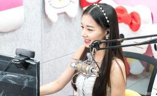 藤浦惠 巨乳 在线播放,激情四溢的视觉盛宴