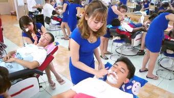 理发店丝袜店员理发,理发店里的时尚与潮流